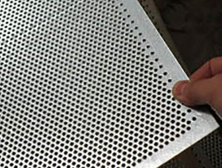 不銹鋼沖孔網對外形尺寸的要求 不銹鋼沖孔網對外形尺寸的要求